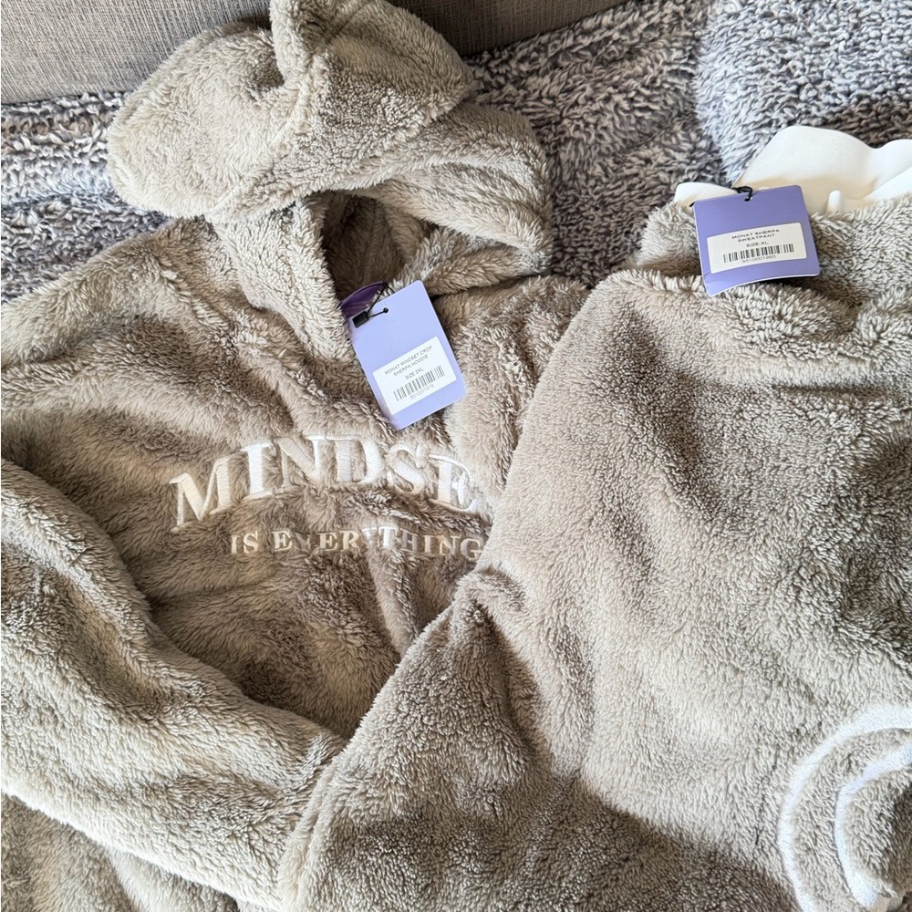 Monat Cozy Gray Fleece loungewear NWT